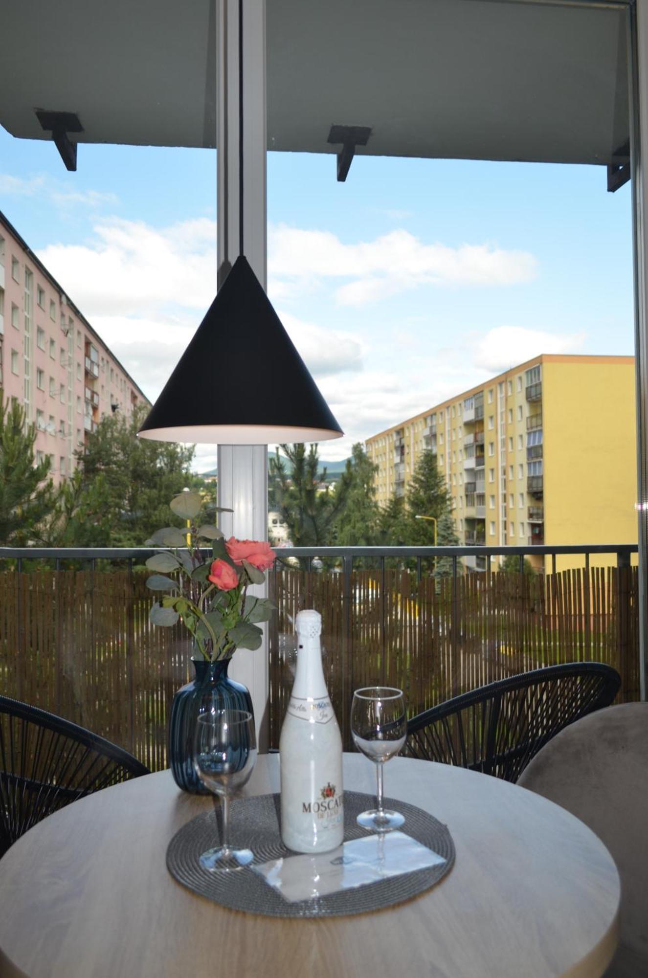 Apartment Hemsen Пряшів Екстер'єр фото